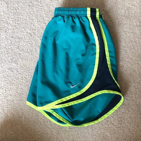 NIKE running shorts - Picture 3 of 4